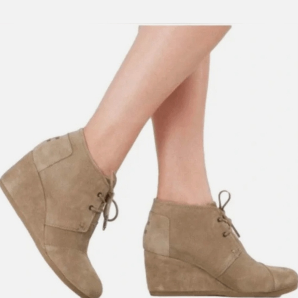 Tom’s booties- minor wear
